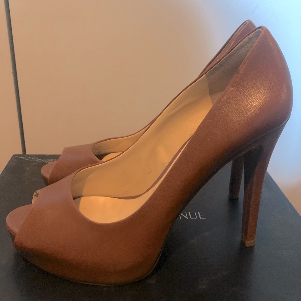 Guess brown leather heels
